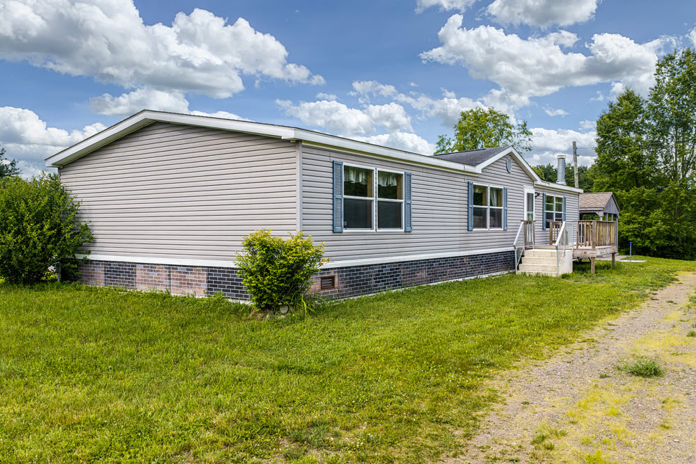 013 Immaculate Home --  1045 Covered Bridge Rd