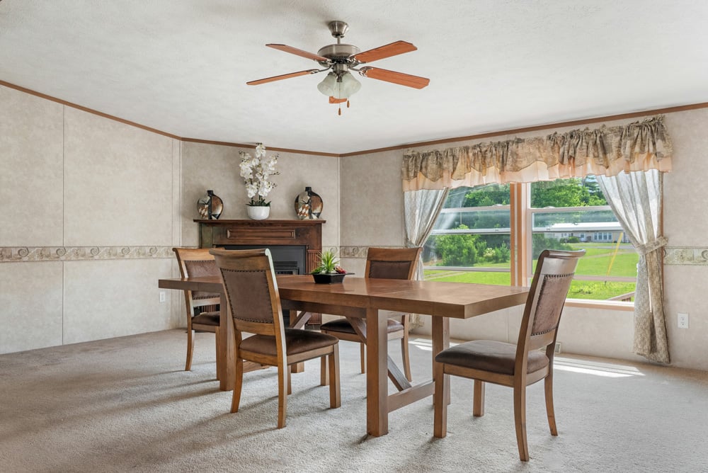 014 500sqft Open Plan Kitcehn Dining --  1045 Covered Bridge Rd
