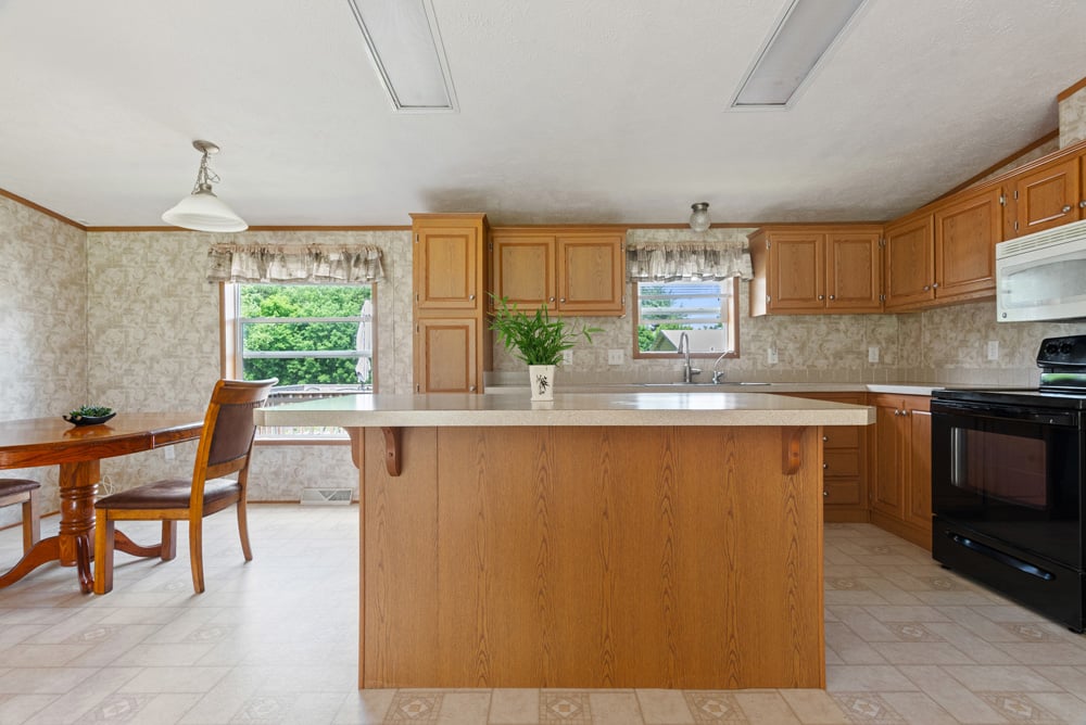 017 500sqft Open Plan Kitchen Dining --  1045 Covered Bridge Rd