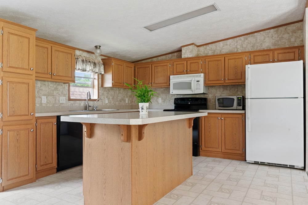 019 Clean Kitchen --  1045 Covered Bridge Rd