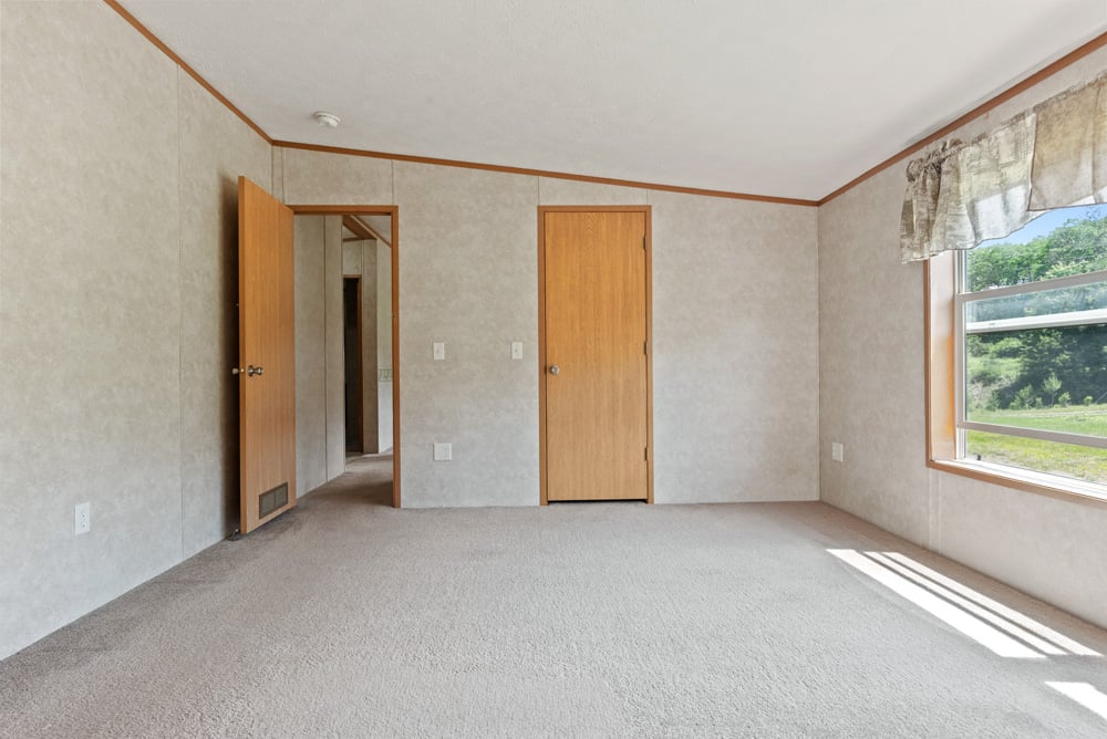 026 Large Primary Suite --  1045 Covered Bridge Rd