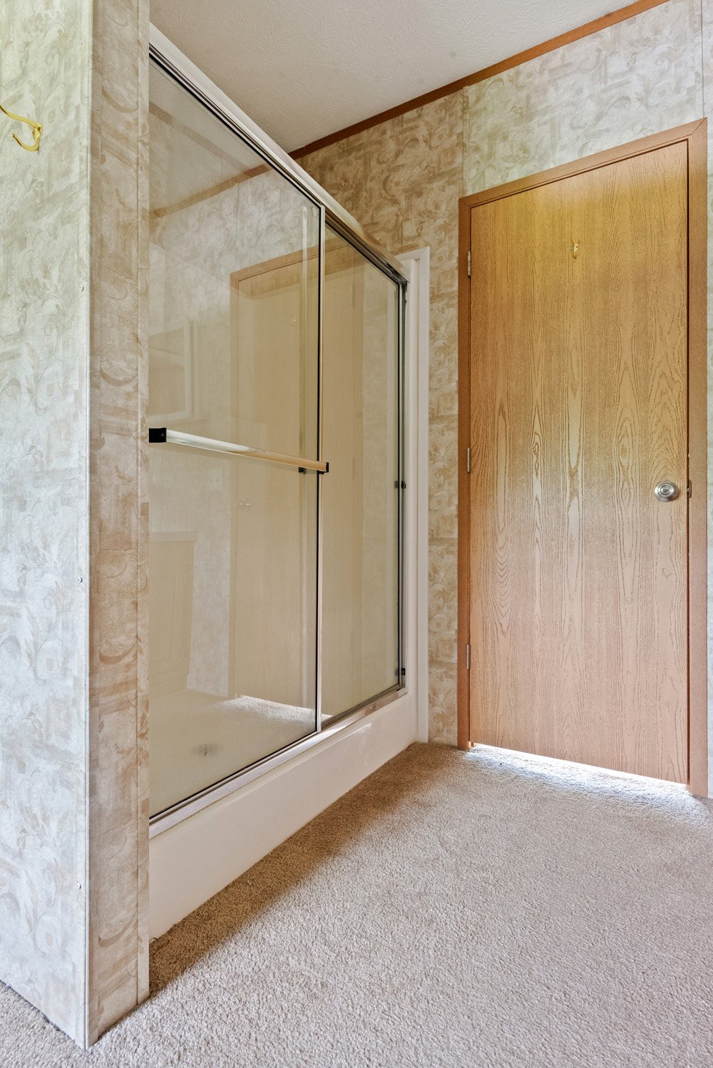 035 Guest Bathroom --  1045 Covered Bridge Rd