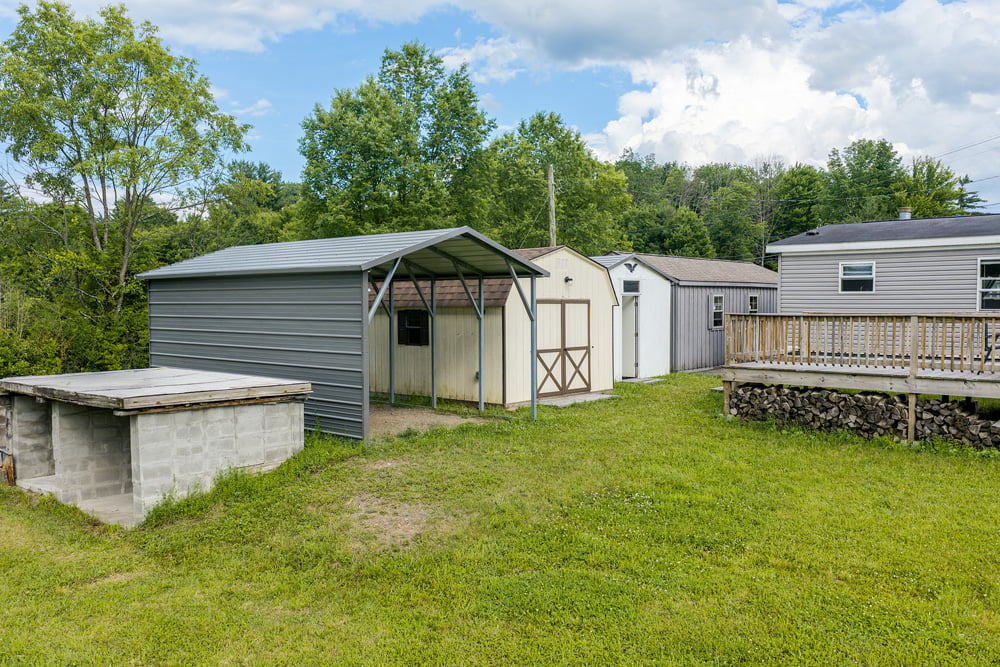 042 Rear Deck  --  1045 Covered Bridge Rd