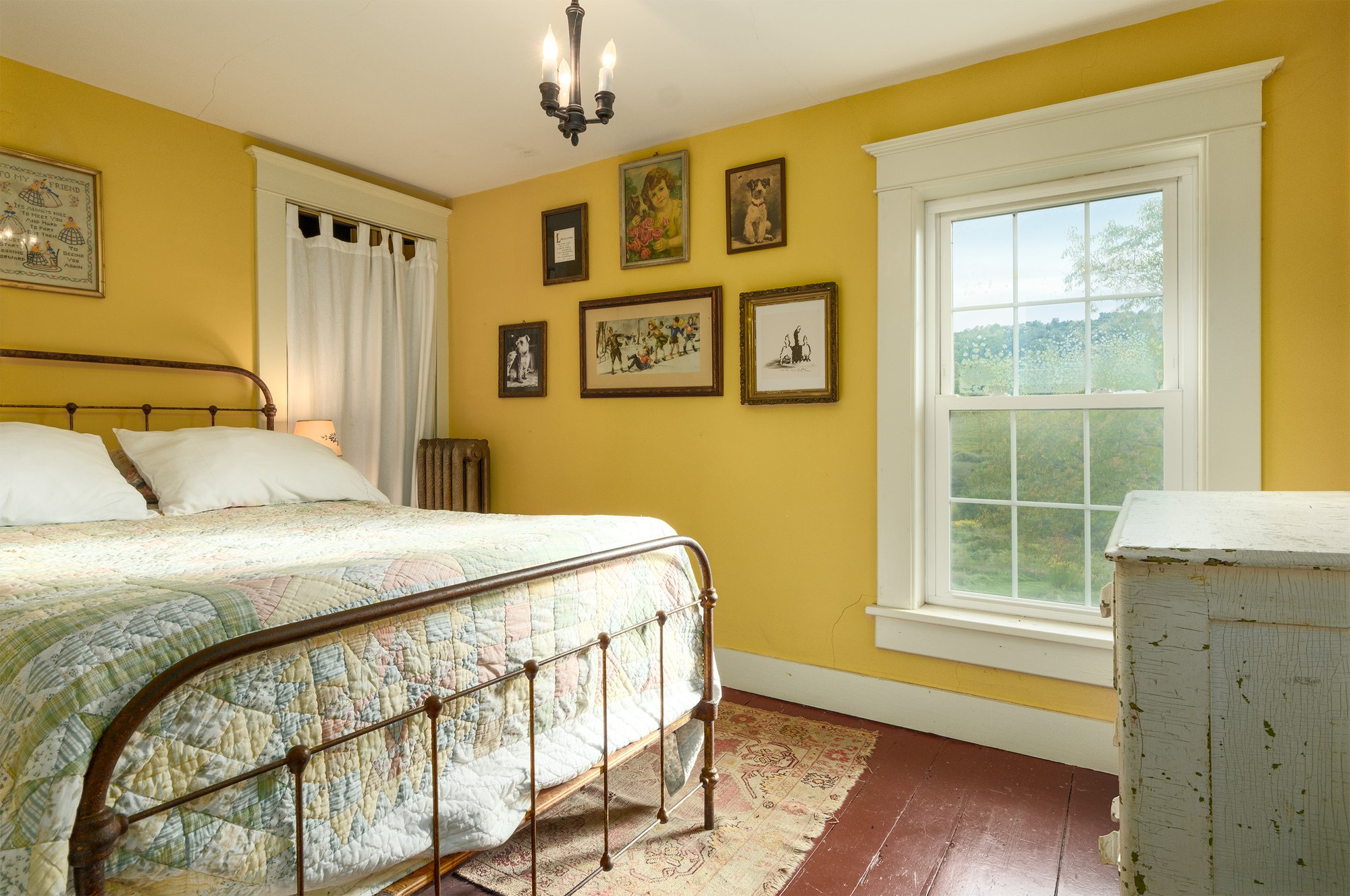 033 The Yellow Bedroom -- 11440 County Highway 14