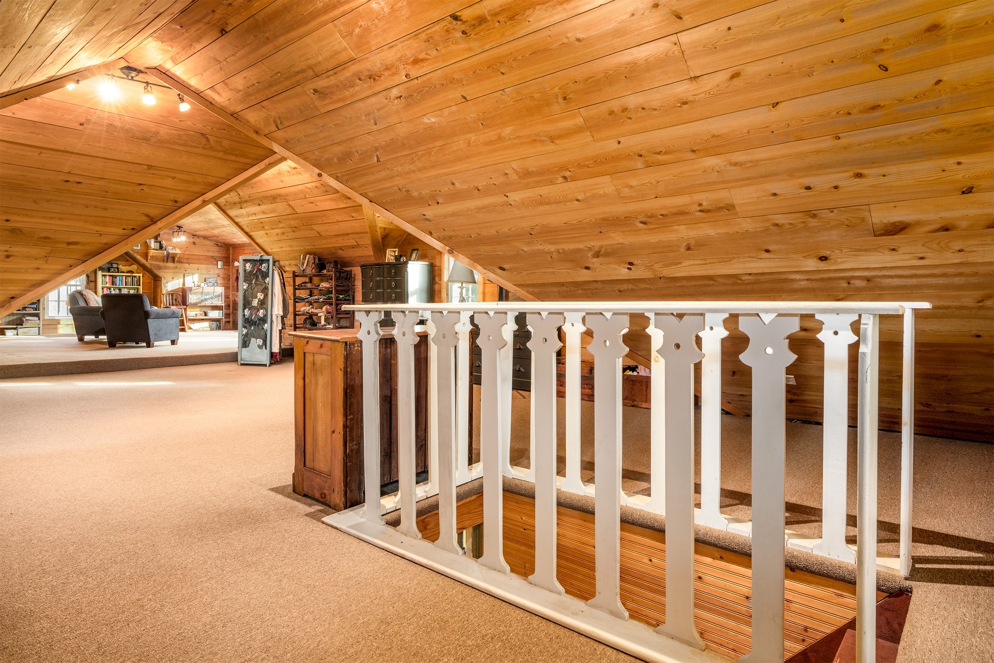 040 Attic Studio Space -- 11440 County Highway 14