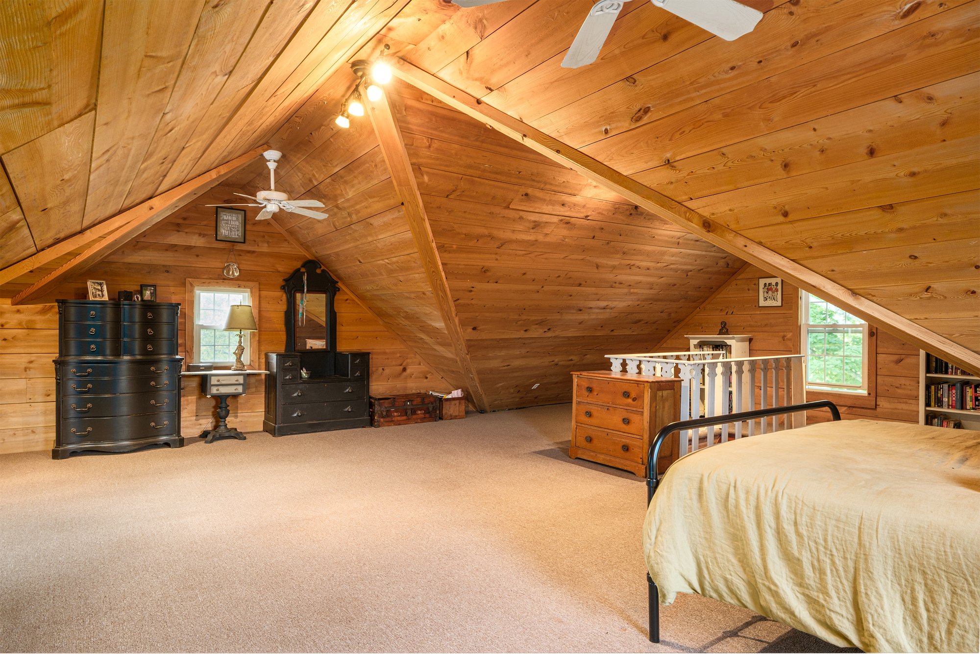 041 Bonus Attic Studio Space -- 11440 County Highway 14
