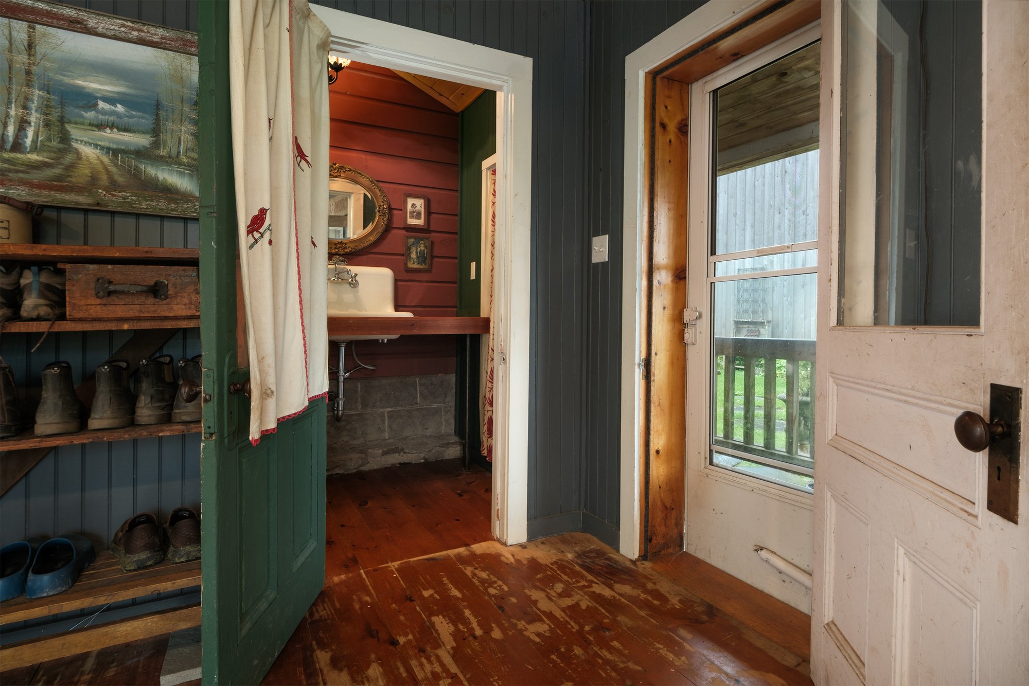 047 Mud Room w half bath -- 11440 County Highway 14