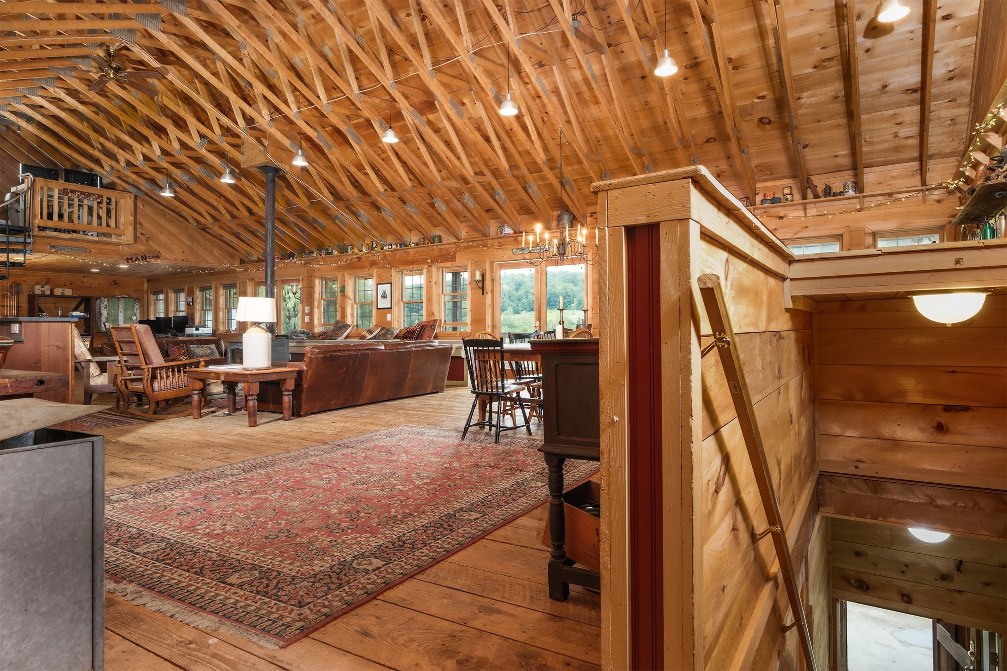 060 The Guest Lodge -- 11440 County Highway 14