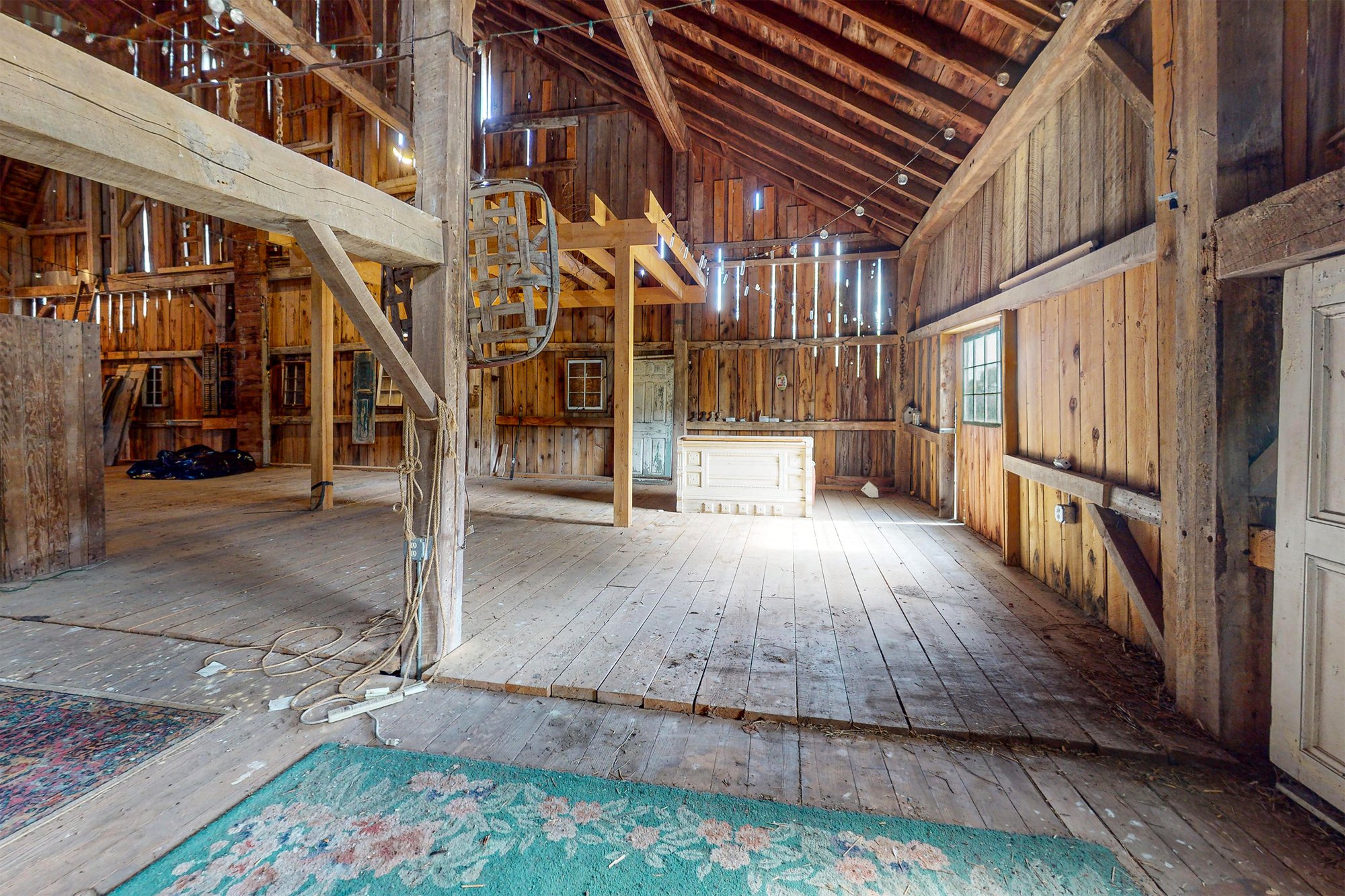 Antiques-Auto-Barn-3