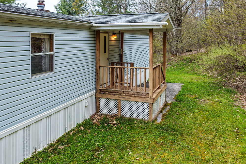 1264 Betty Brook Road - Rear entrance mudroom