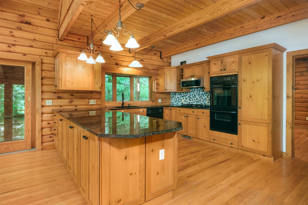 016 - Open Concept Kitchen - 135 Sparrowhawk Lake