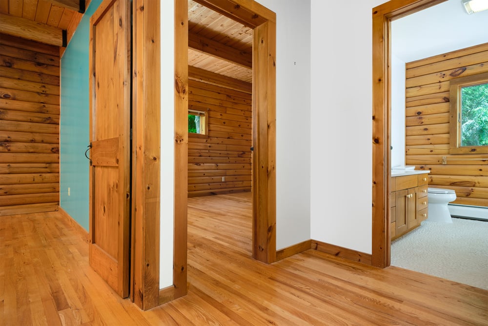 020 - 2 beds - full bath Main Floor - 135 Sparrowhawk Lake