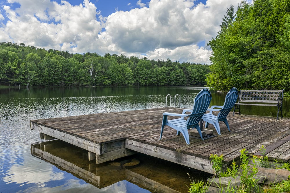 061 Lake Side - 135 Sparrowhawk Lake