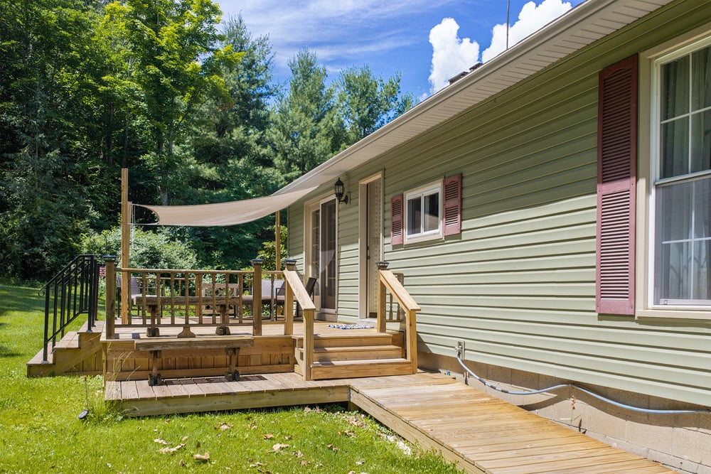 004 Privacy and Land -- 141 Hulbert Hill Rd