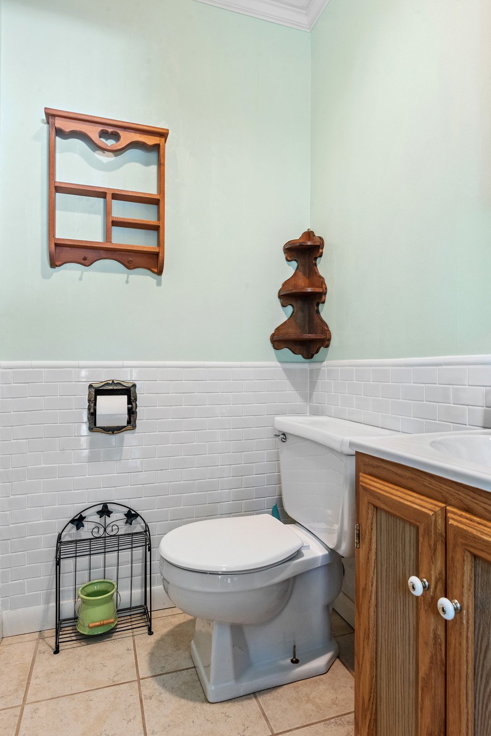 021 Primary Suite half bath-- 141 Hulbert Hill Rd