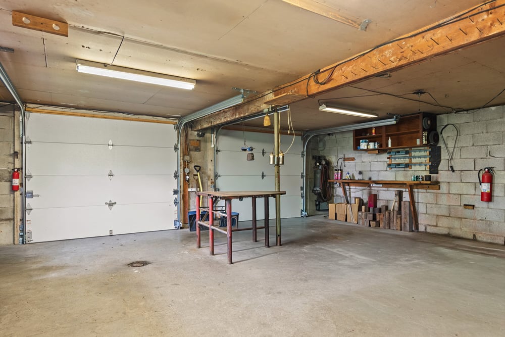 030 Workshop -- 141 Hulbert Hill Rd