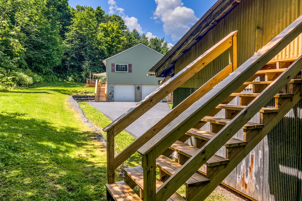 033 Storage Above 3-Car Garage -- 141 Hulbert Hill Rd