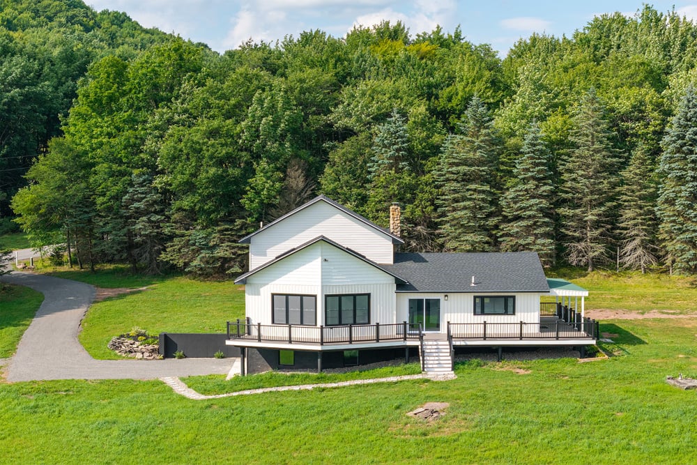 003 Gorgeous Setting - 1534 Brownell Rd