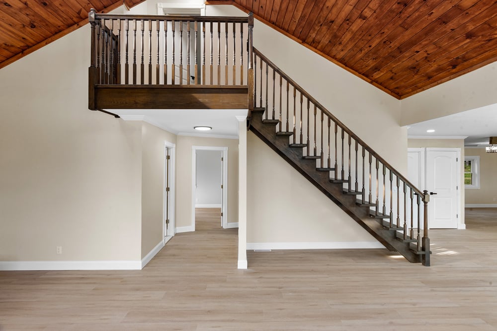 011 Cathedral Ceilings - 1534 Brownell Rd