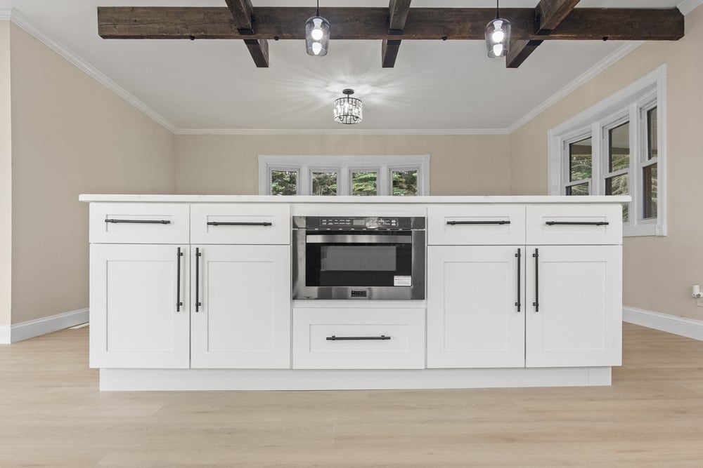 015 Built-In Microwave - 1534 Brownell Rd