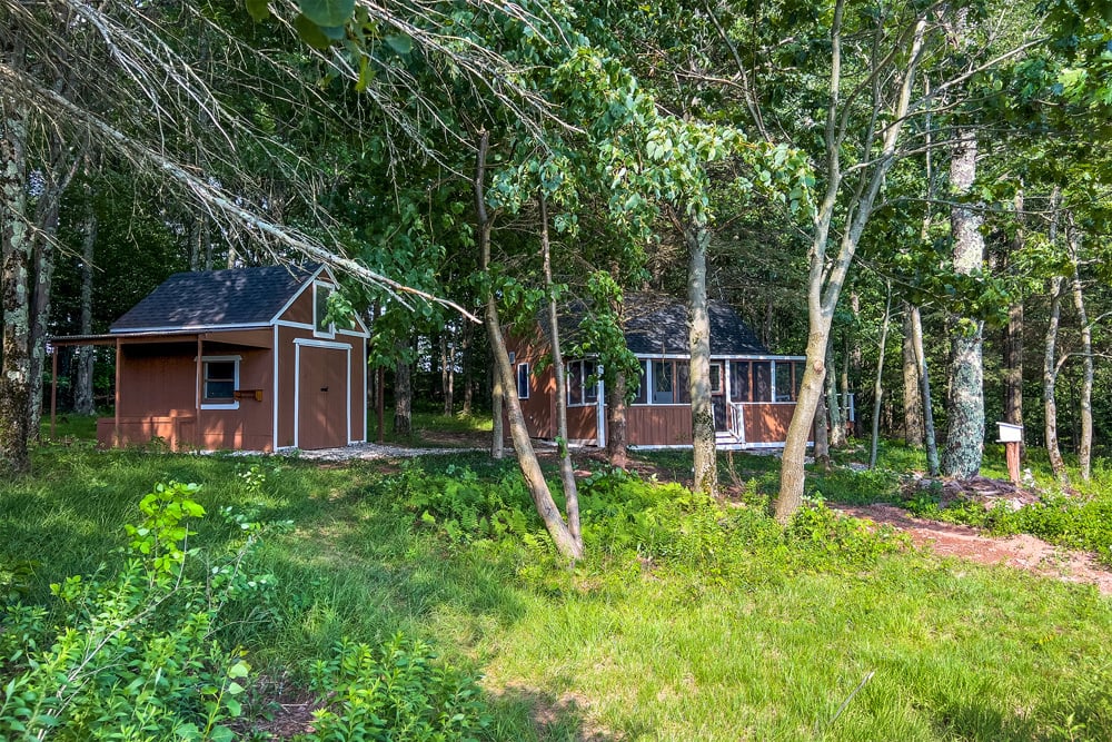 040 Cabin in the Woods - 1534 Brownell Rd