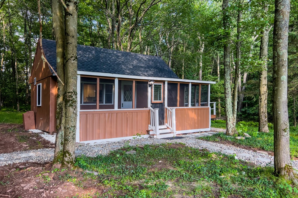 042 Cabin in the Woods - 1534 Brownell Rd
