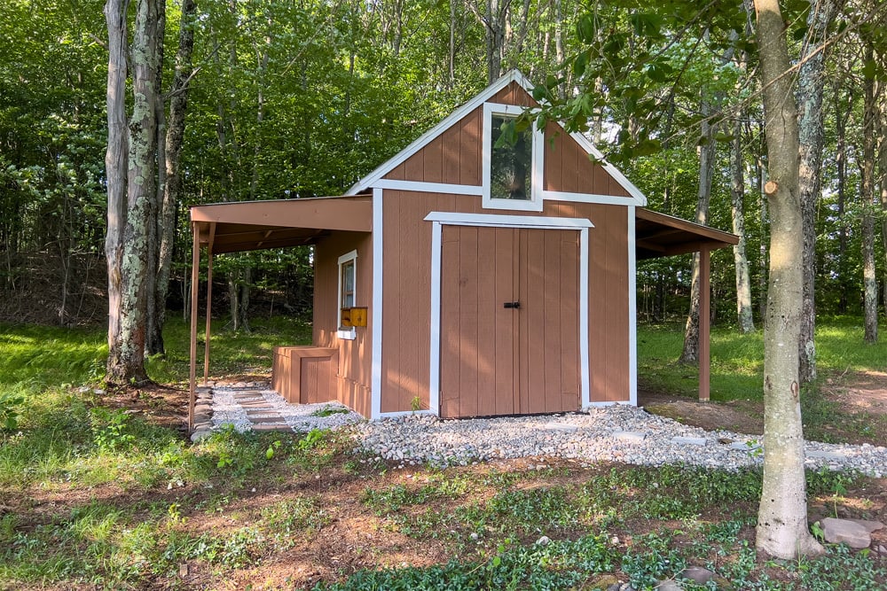 045 Cabin in the Woods - 1534 Brownell Rd
