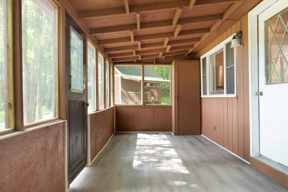 048 Cabin in the Woods - 1534 Brownell Rd