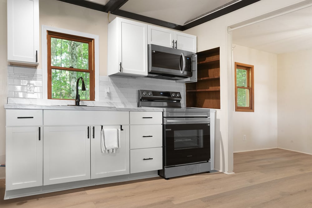 049 Cabin in the Woods - 1534 Brownell Rd