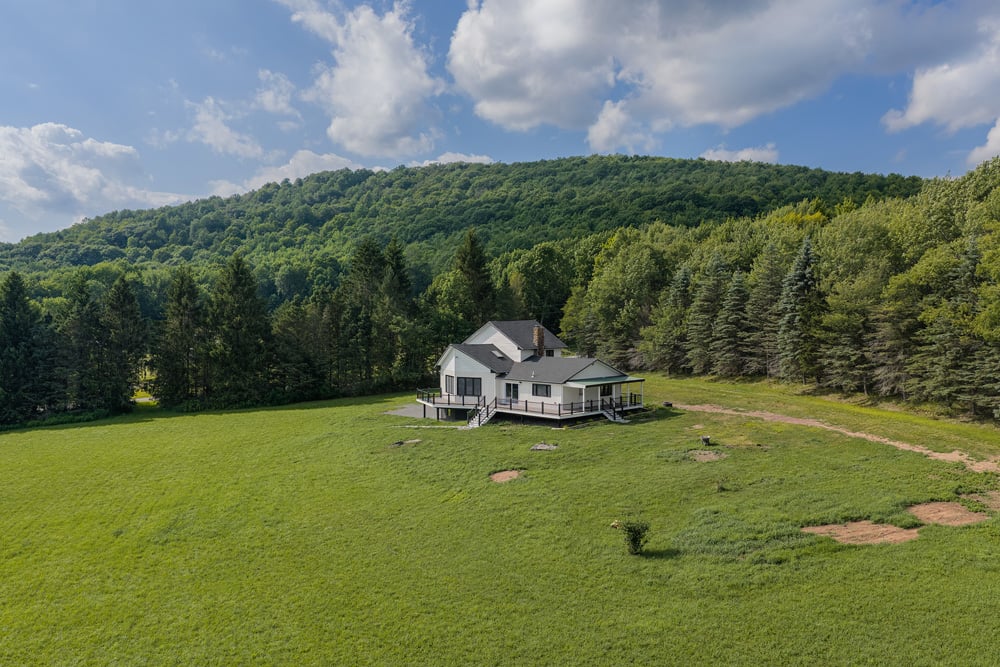 079 Gorgeous Setting - 1534 Brownell Rd
