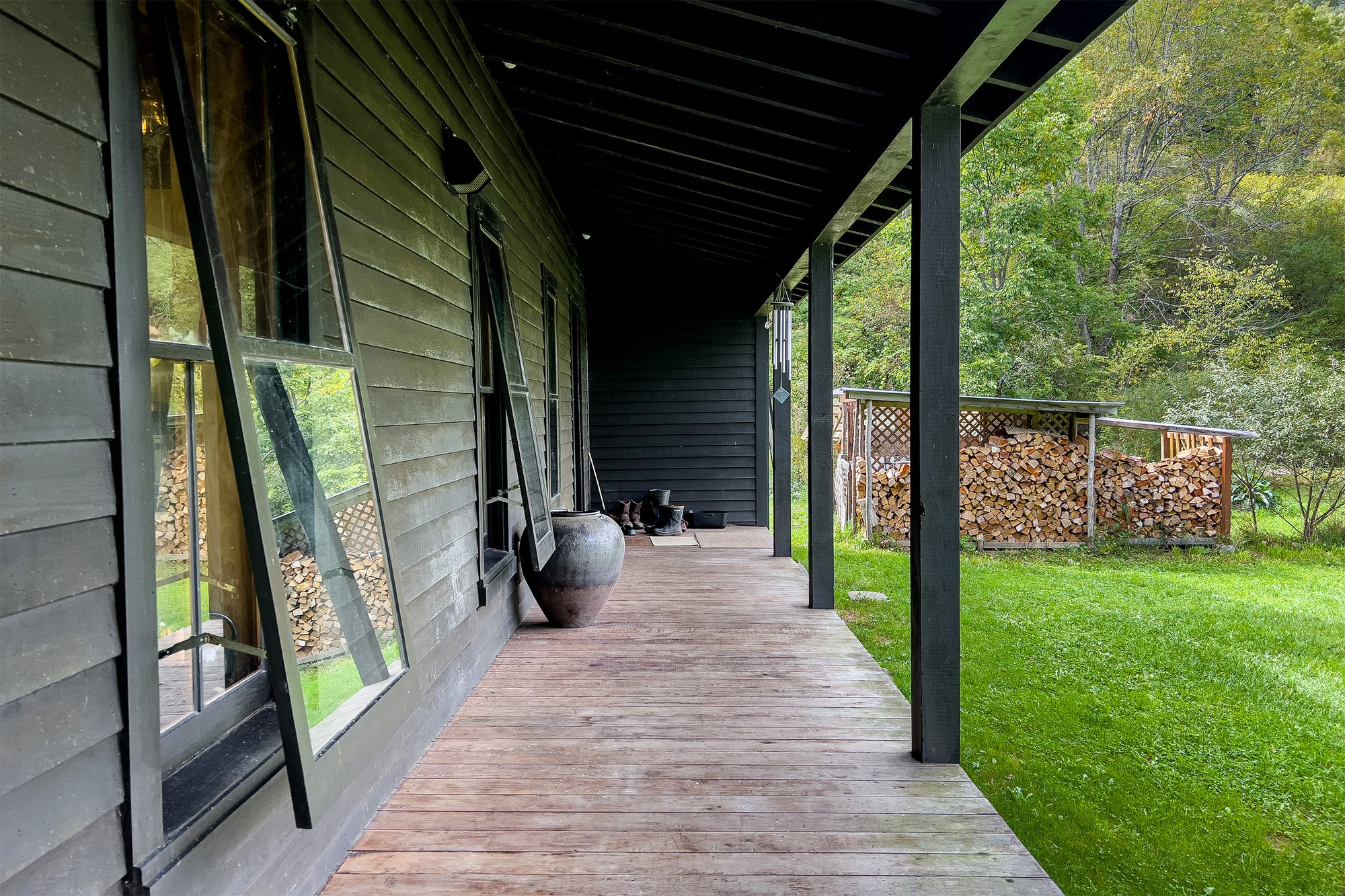 035 Wrap-Around Covered Porch -- 1685 Dry Brook Rd