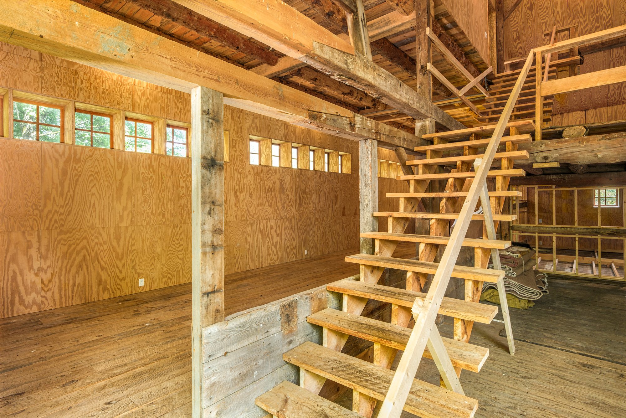 044 Restored Barn -- 1685 Dry Brook Rd