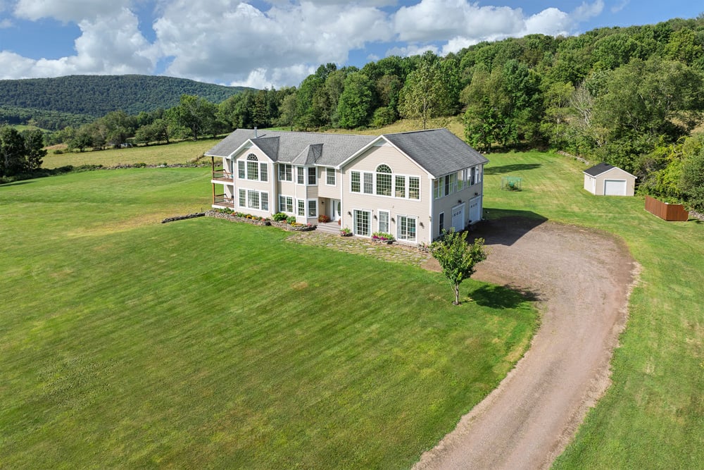 2651 MacGibbon Hollow -- 007