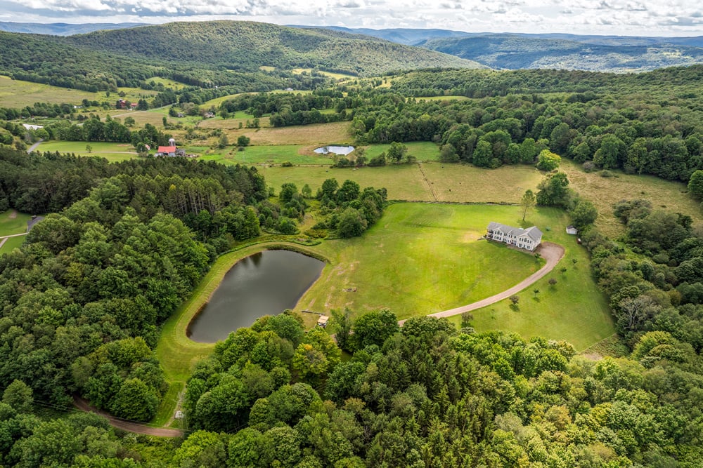 2651 MacGibbon Hollow -- 083