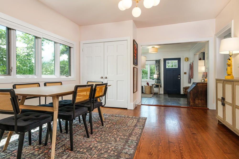 013 Dining Area--39 Franklin St