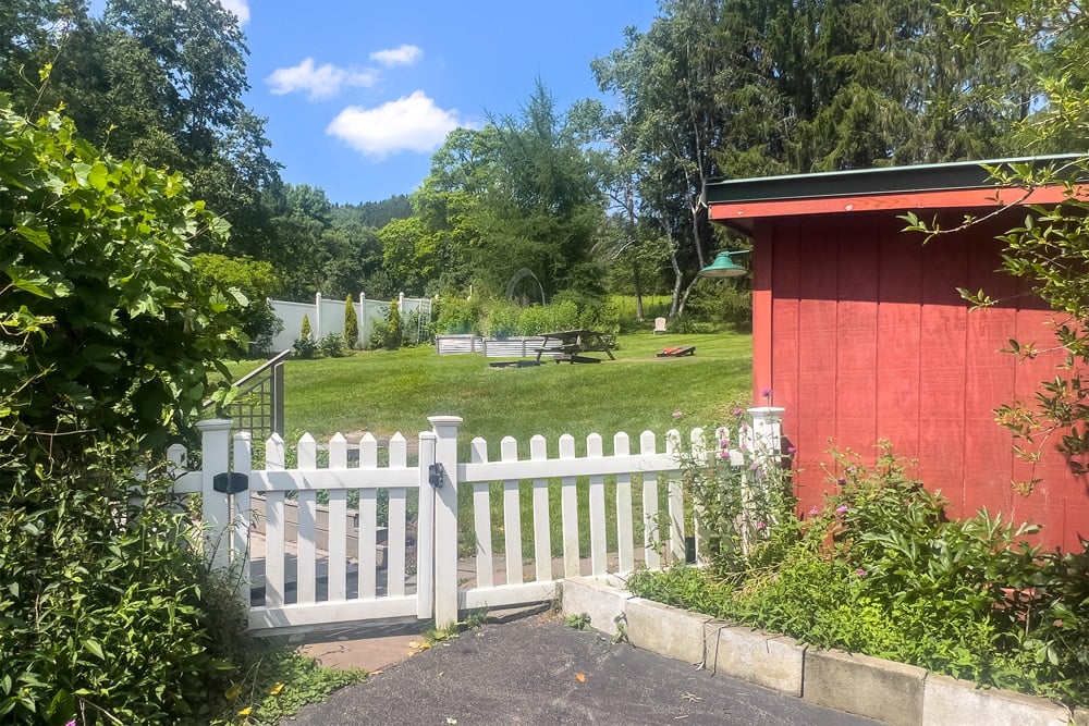 030-Rear patio and Garden Shed- 39 Franklin St