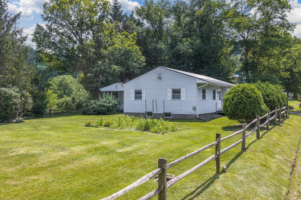003-Riverside-single floor-ranch-47220 State Highway 10