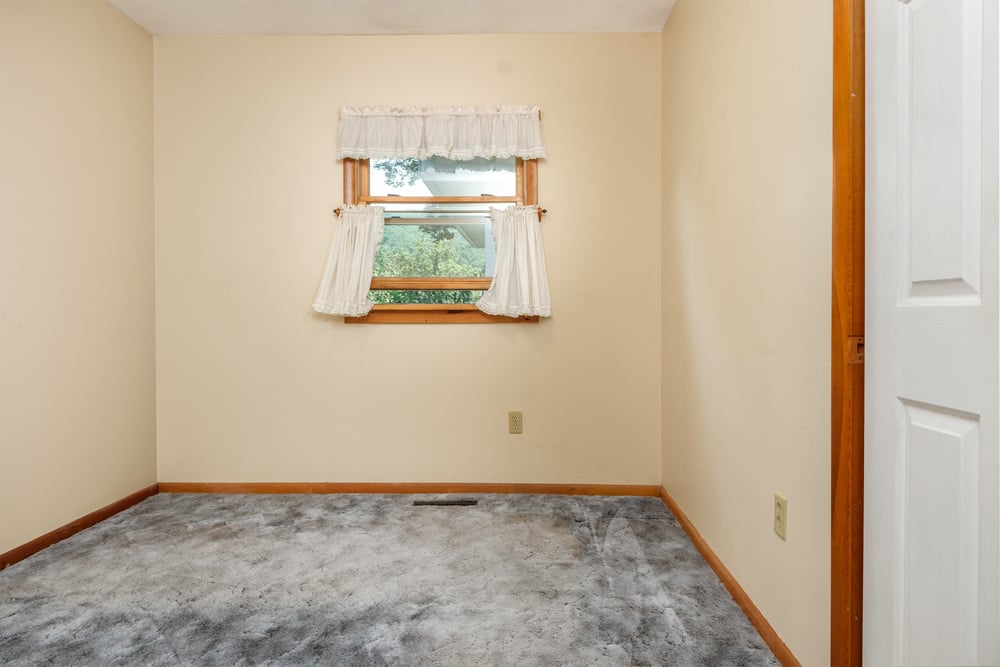 022-Bedroom-2-47220 State Highway 10