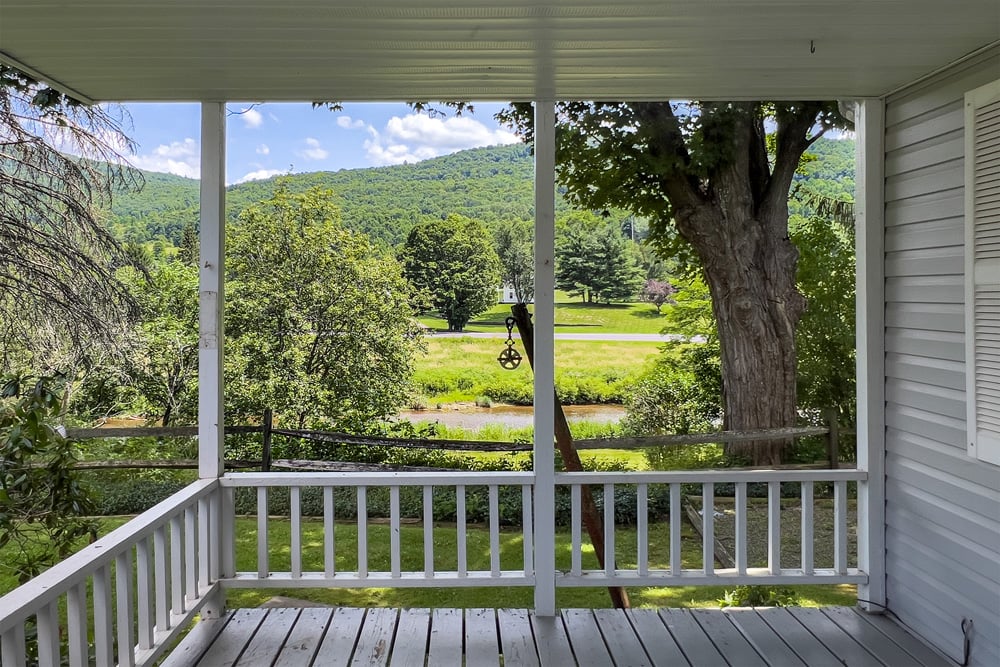 038-Rear CoveredPorch-47220 State Highway 10