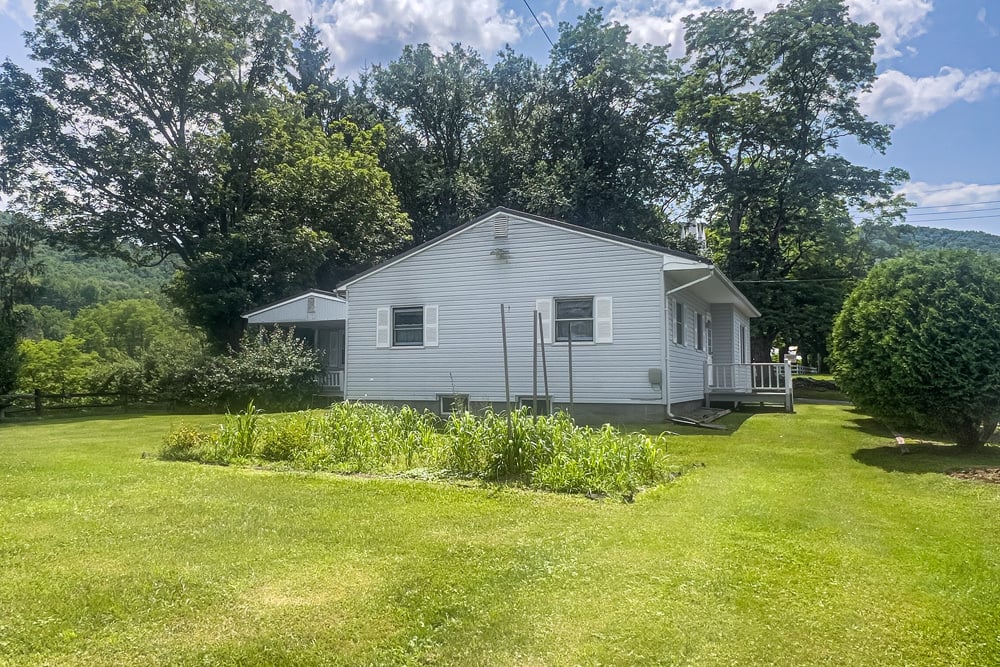 043-nearly 1 acre-47220 State Highway 10