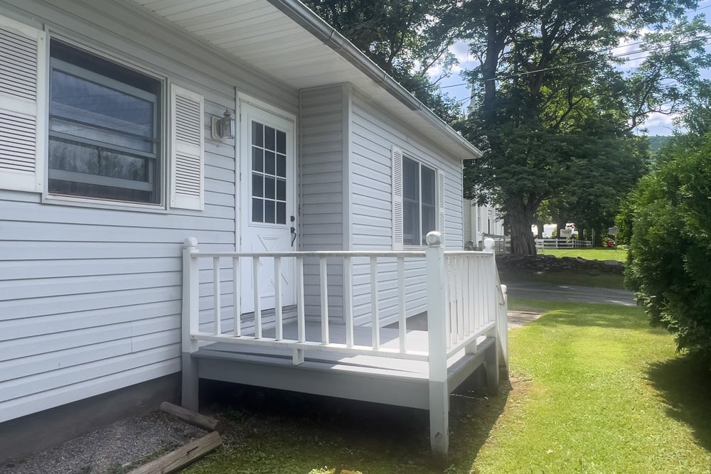 045-Front Porch-47220 State Highway 10