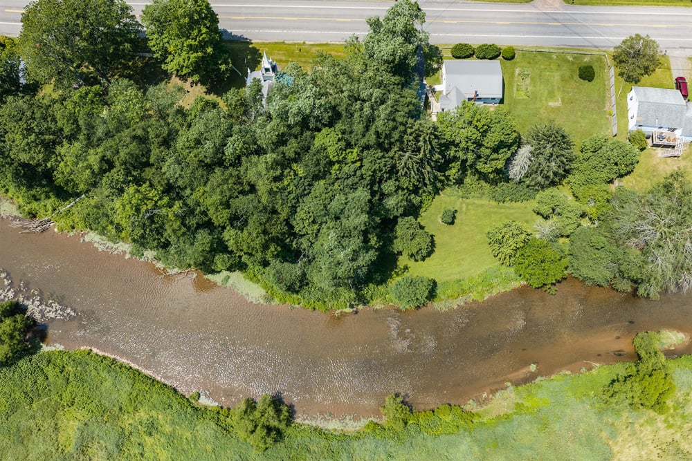 047-GorgeousRiverBankSetting-47220 State Highway 10
