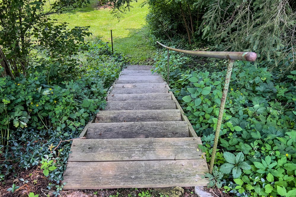 052-Steps to River-47220 State Highway 10
