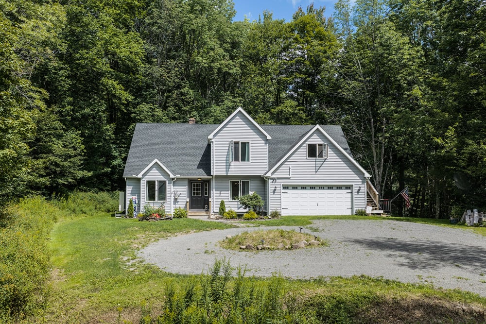052 -- 715 Rosa Circle Delhi-NY