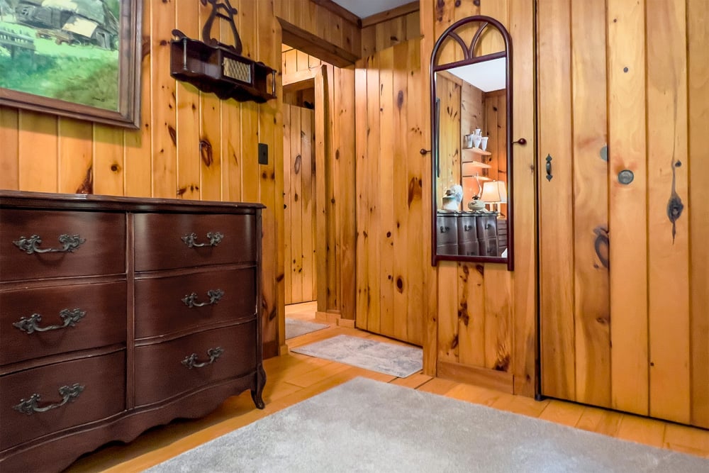 022 Rightside bedroom – 747 Crystal Meadows
