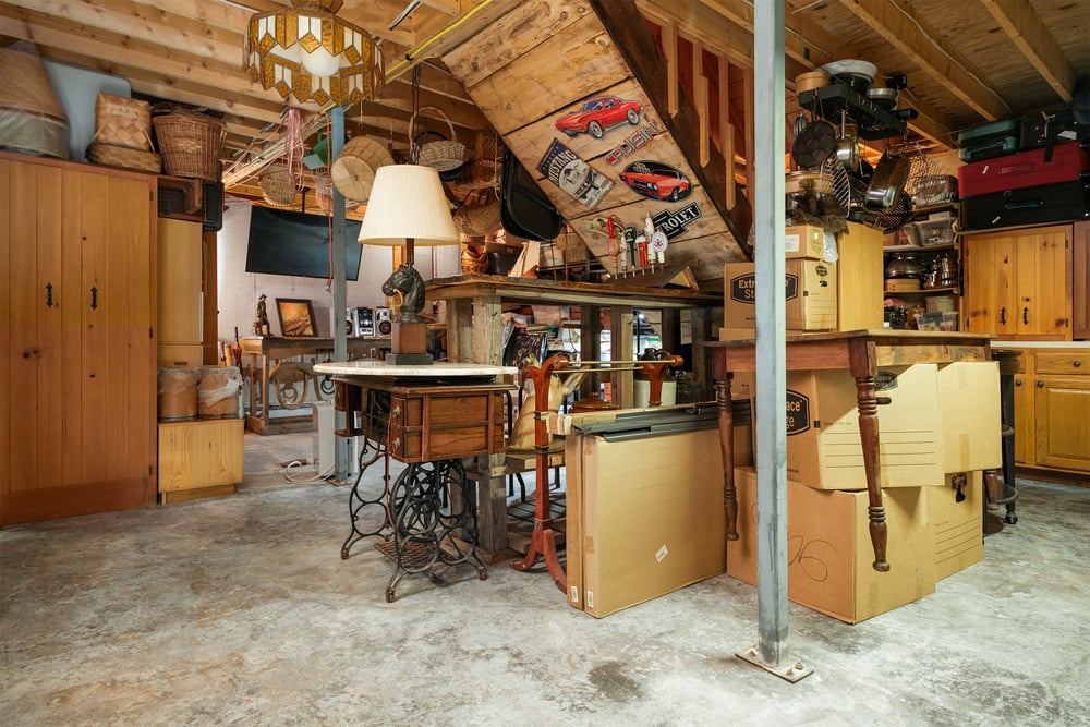 032 Partially finished basement – 747 Crystal Meadows