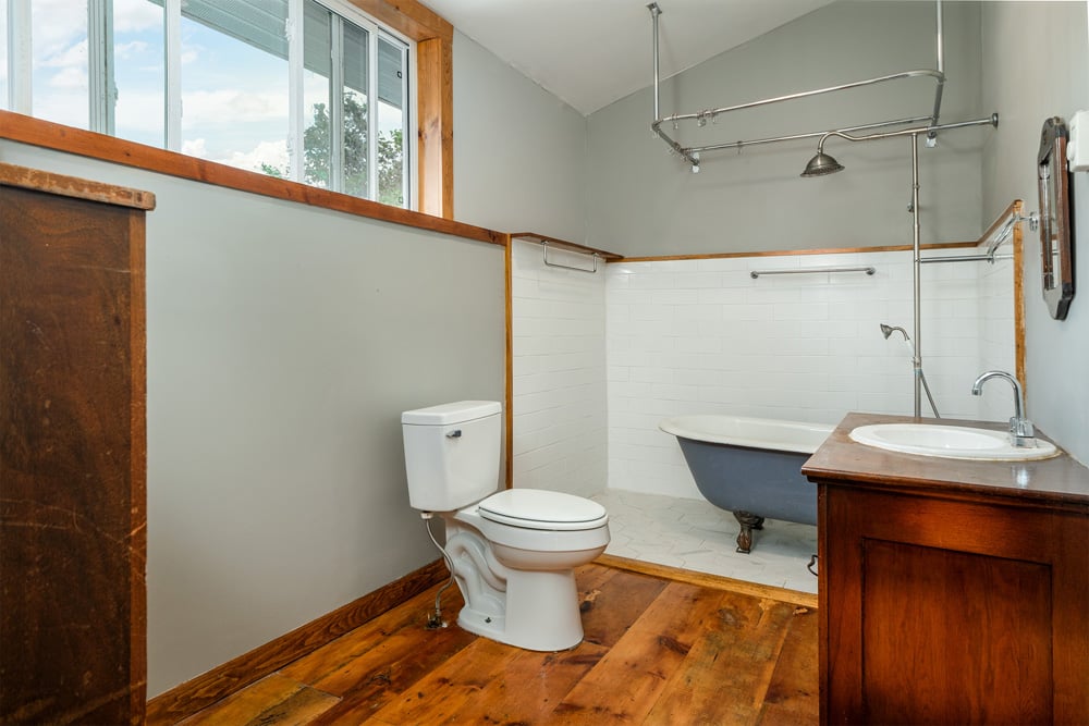 038 2nd Full Bathroom - 7881 County Hwy 14