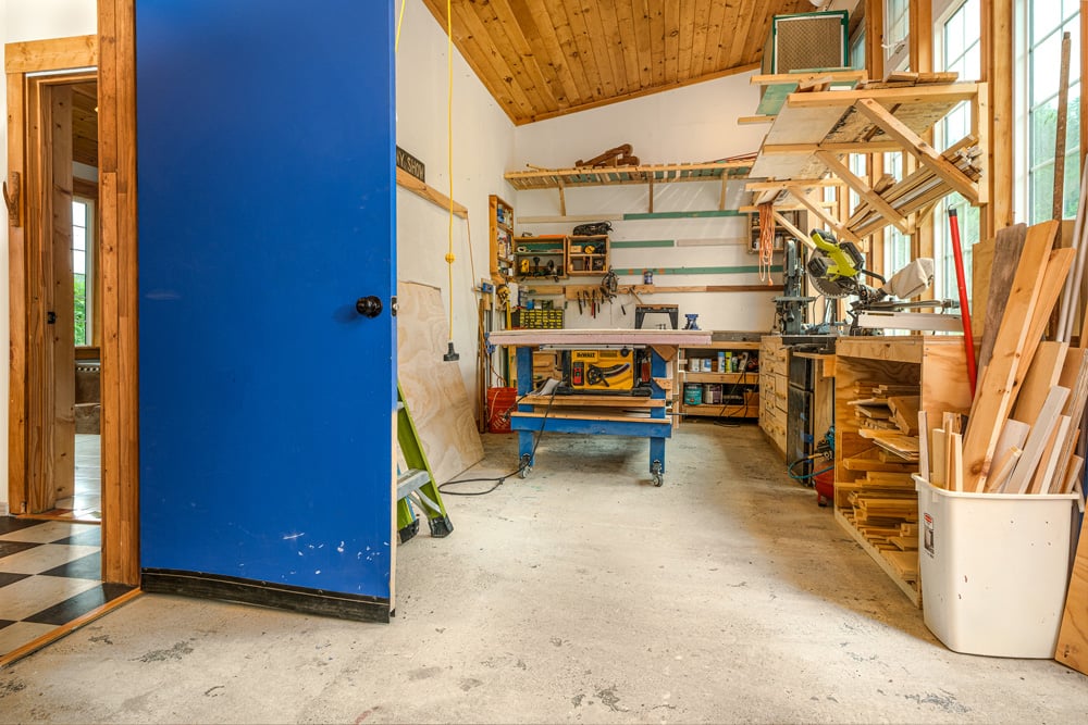043 Studio Workshop - 7881 County Hwy 14